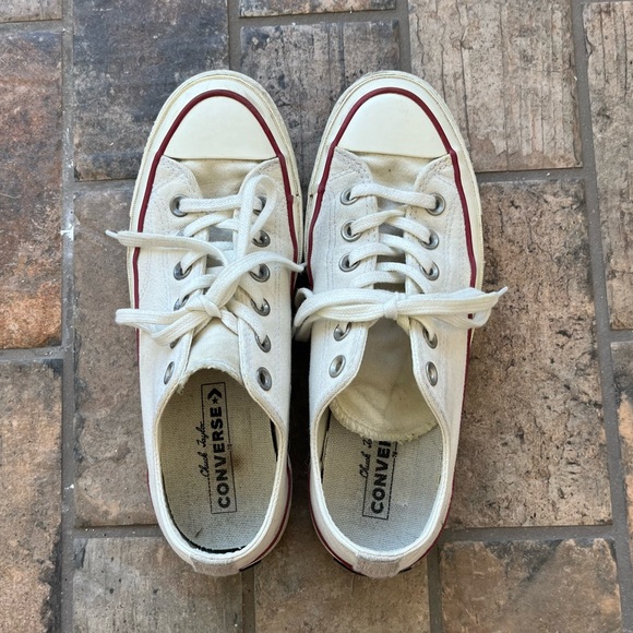 COPY - Converse Chuck 70 low top in parchment size 6 men’s or 8 women’s - Picture 3 of 11